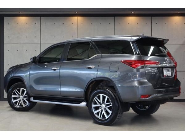 2018 Toyota Fortuner 2.8 V 4WD SUV AT (ปี 15-18) B5841 รูปที่ 2